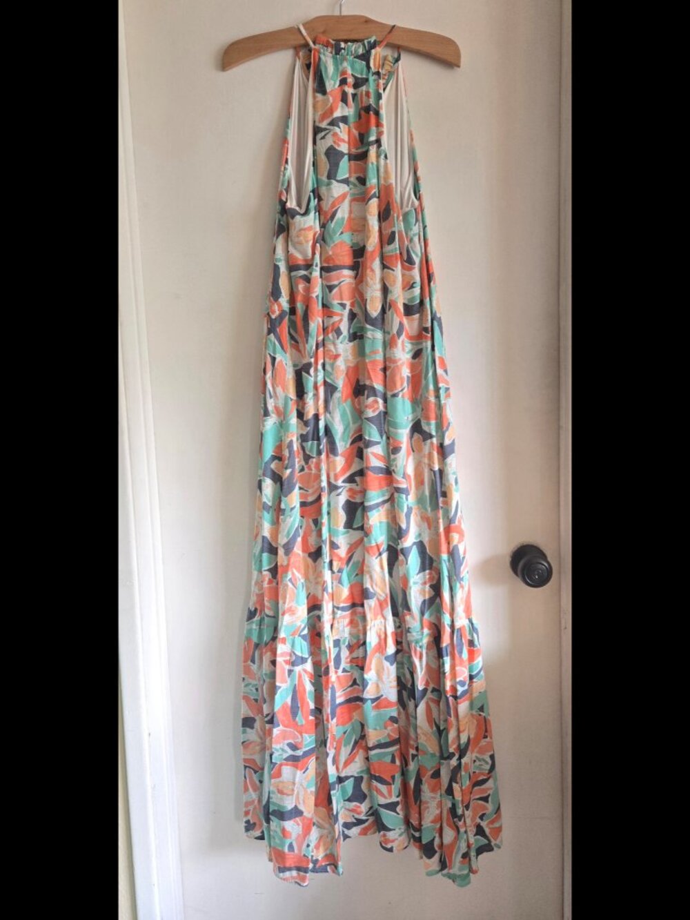 Tropical Maxi Dress - Picture 3 of 3